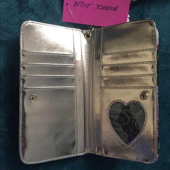 Betsey Johnson Beautiful Floral Bow Wristlet New - Picture 8 of 9